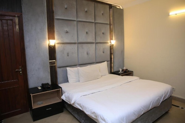 Orbit Residency F-7 image 13