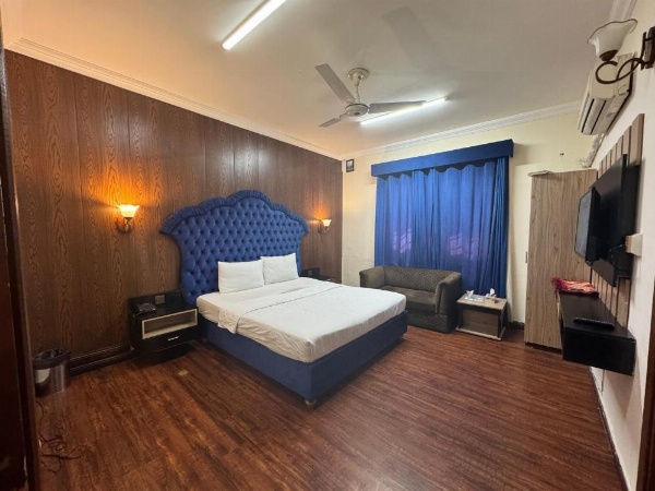 Orbit Residency F-7 image 15