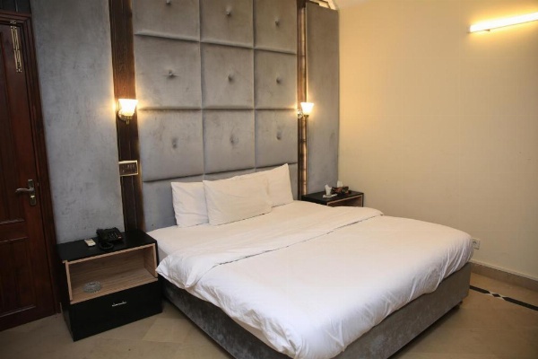 Orbit Residency F-7 image 17